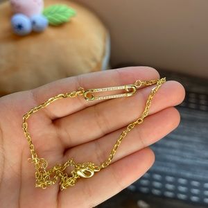 EVRY gold safety pin necklace